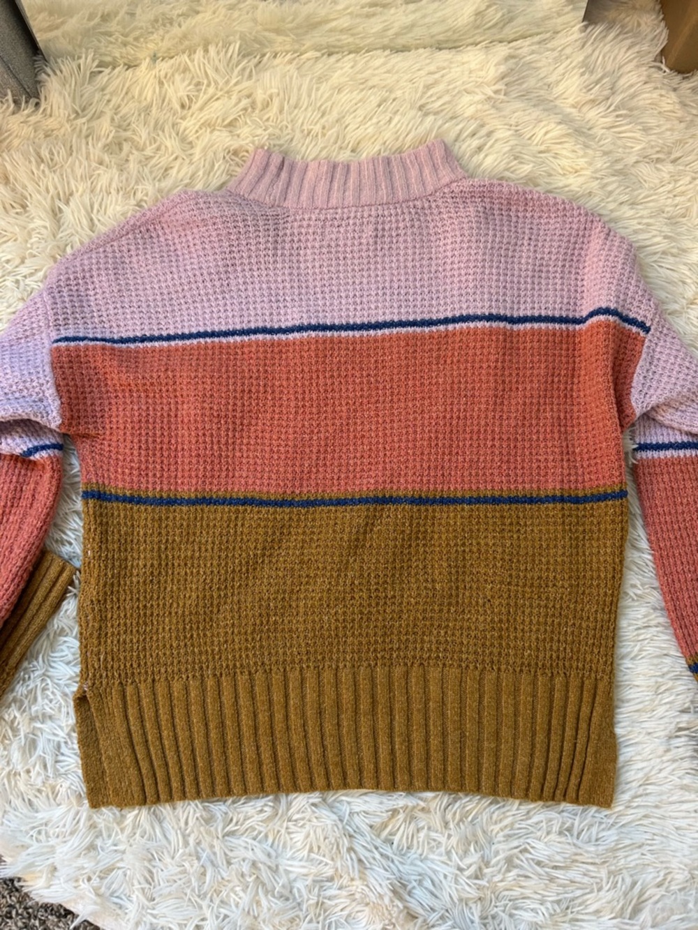 SO Colorblock Sweater - Picture 3 of 4